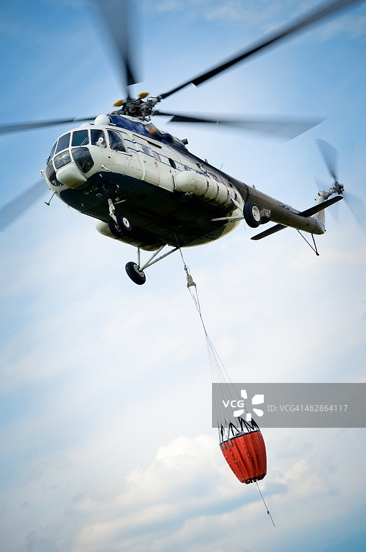 森林火灾扑救图片素材