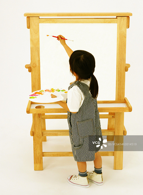 绘画的女孩肖像图片素材