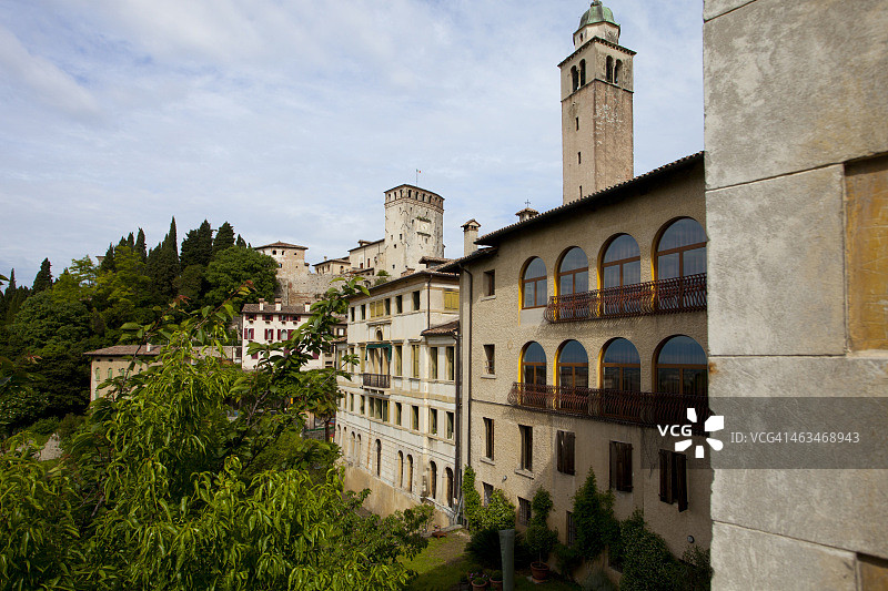 从意大利阿索罗勃朗宁街远眺图片素材