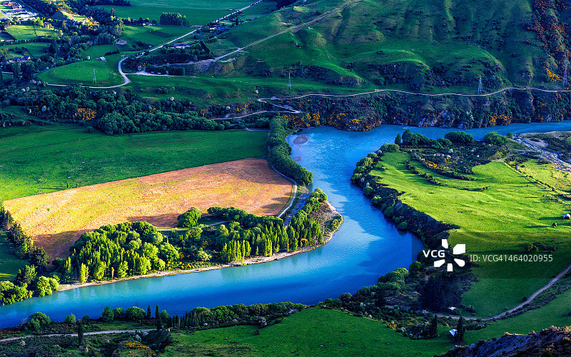 黎明时分的卡瓦鲁阿河图片素材