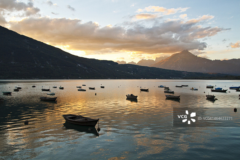 圣十字湖的日落图片素材