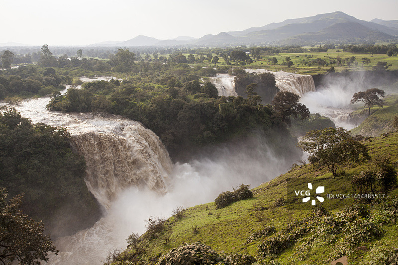 青尼罗河瀑布图片素材