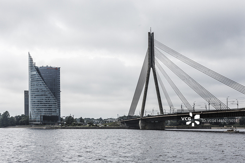 Vansu大桥和道加瓦河图片素材