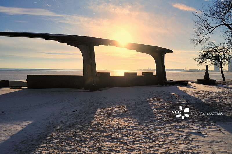 棋亭上的日出图片素材