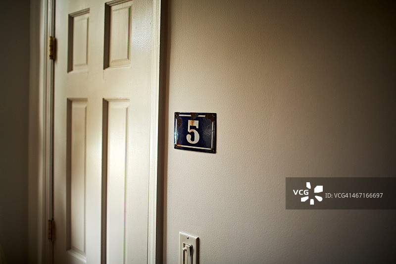 5号公寓门图片素材