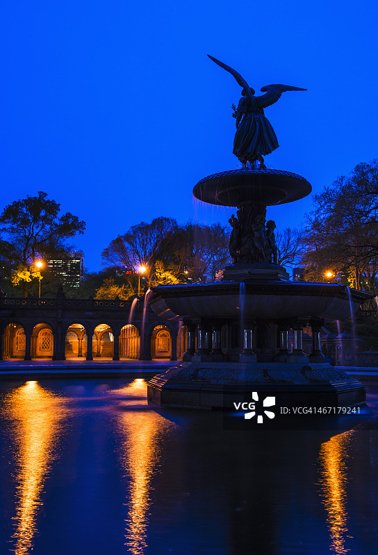 美国纽约市中央公园贝塞斯达喷泉图片素材
