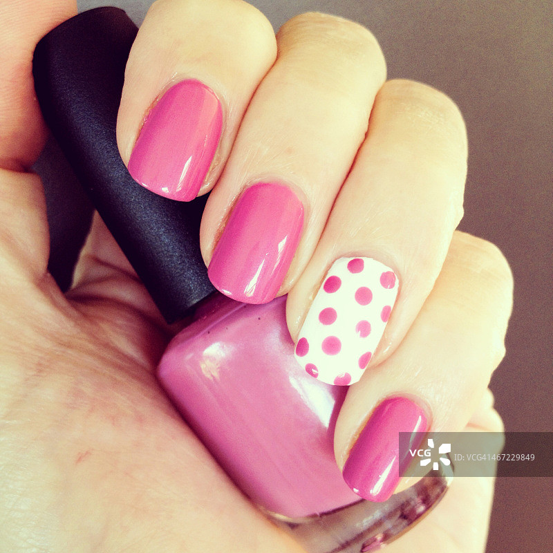 彩色美甲图片素材