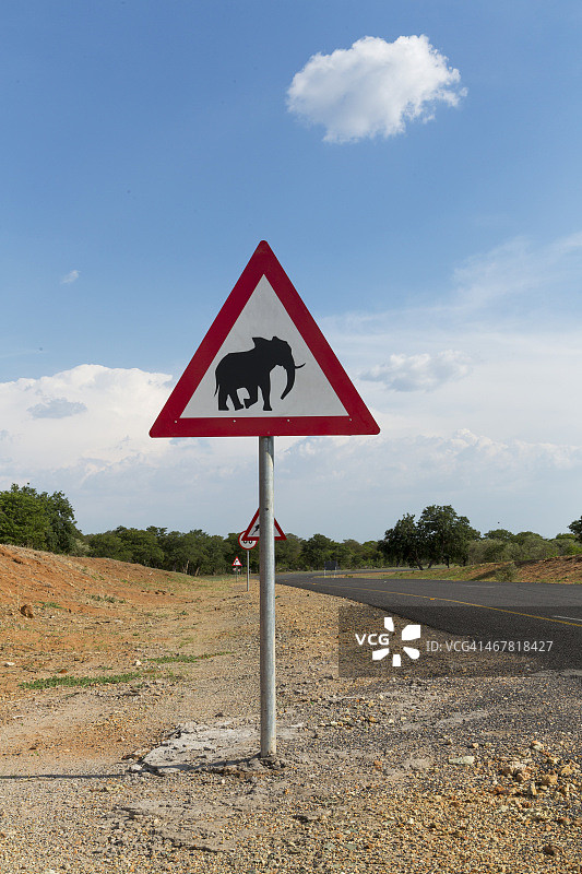 大象警告路标图片素材