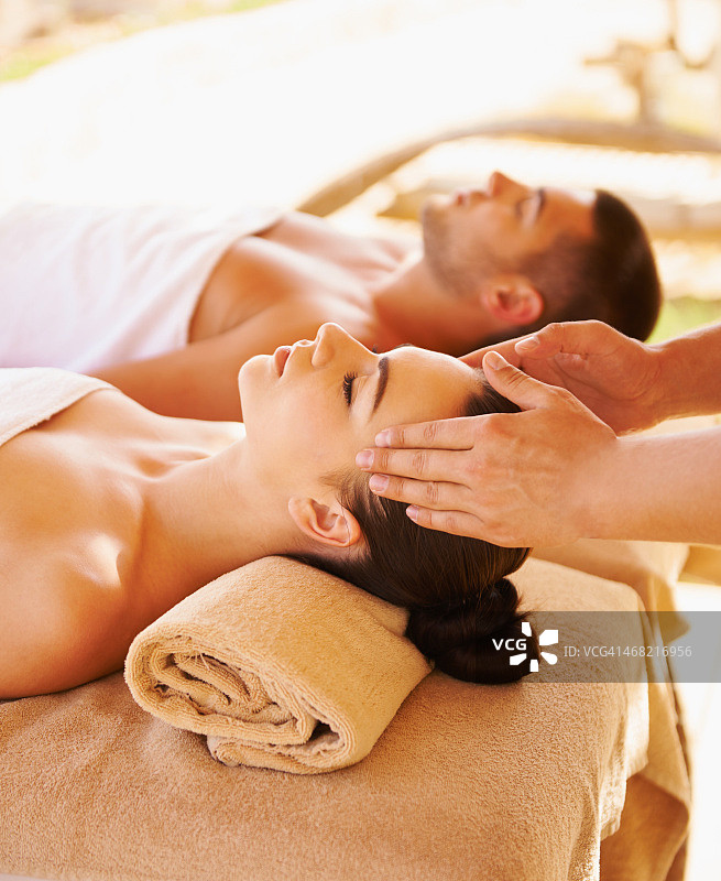 最佳头部按摩图片素材