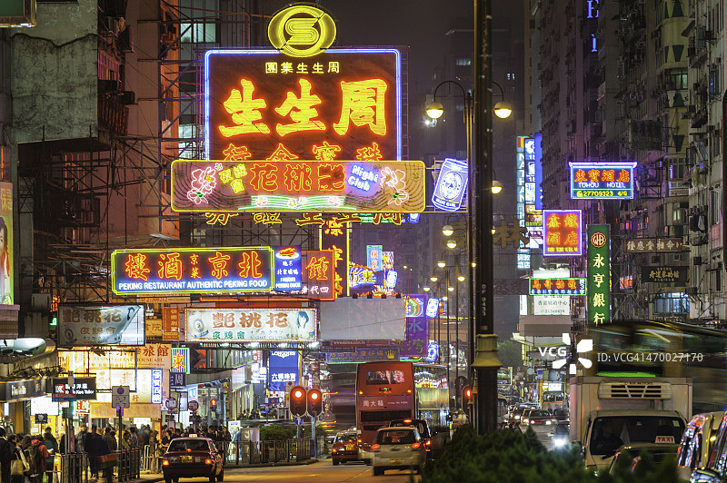 中国香港九龙的明亮霓虹灯图片素材