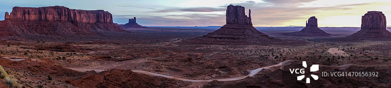 手套岩和梅里克孤丘图片素材