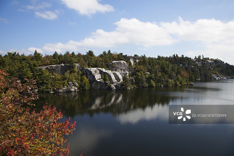 明尼瓦斯卡湖的初秋景色图片素材