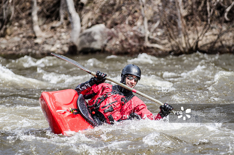 海浪嬉戏图片素材
