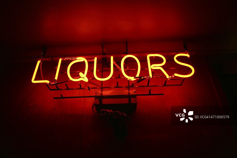 霓虹灯酒类标志图片素材
