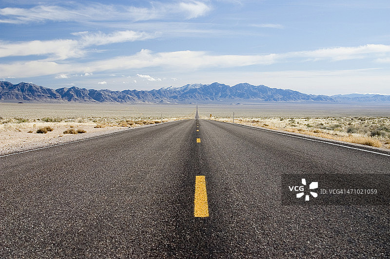 内华达州375号公路无尽的道路图片素材