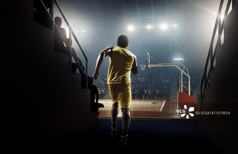 篮球运动员进入竞技场图片素材