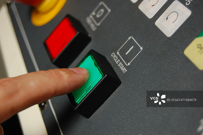 机器上的循环启动按钮图片素材