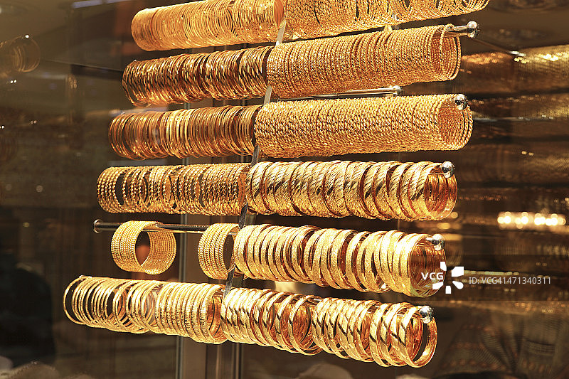 金色手镯图片素材