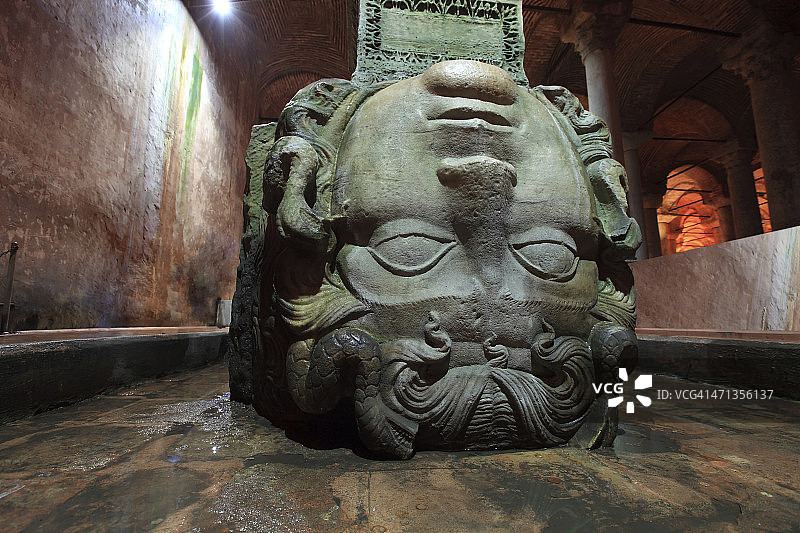 美杜莎头像，巴西利卡蓄水池，伊斯坦布尔图片素材