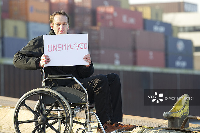 需要工作的残疾建筑工人图片素材