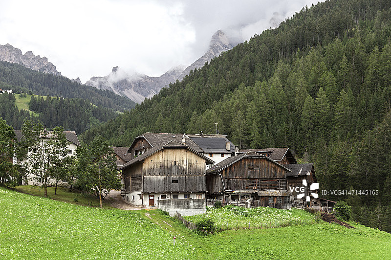 古老的传统村落图片素材