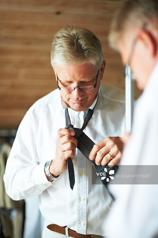 恰到好处地打结图片素材