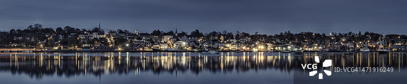 黄昏时分的加拿大新斯科舍省卢嫩堡图片素材