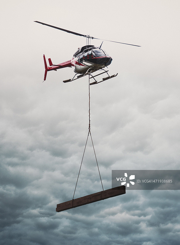 直升机空投补给图片素材