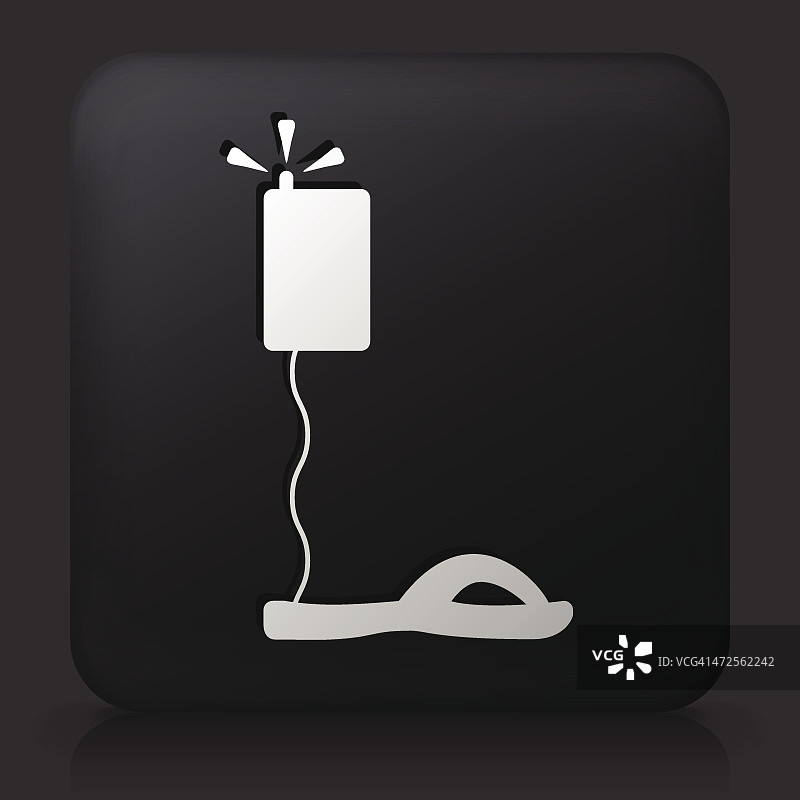 带有脚踝探测器图标的黑色方形按钮图片素材