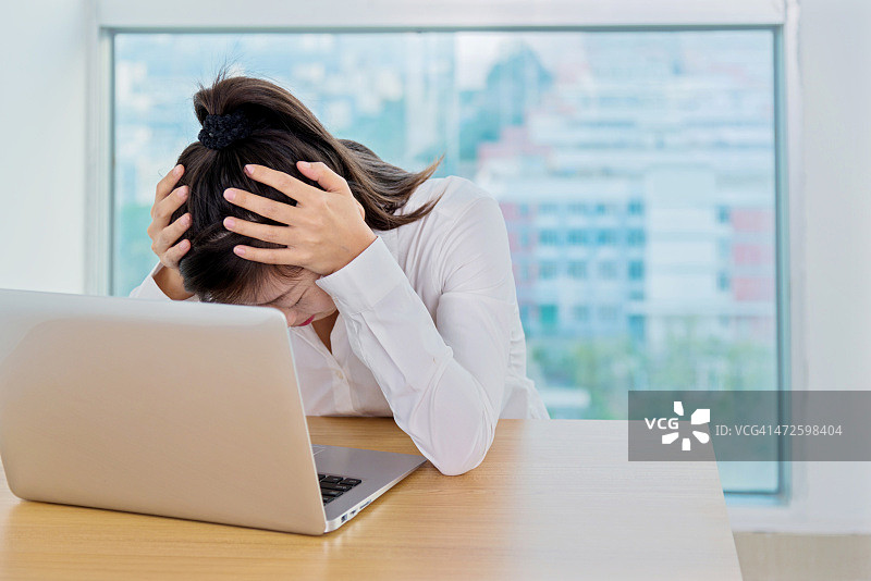 疲惫的女商人图片素材