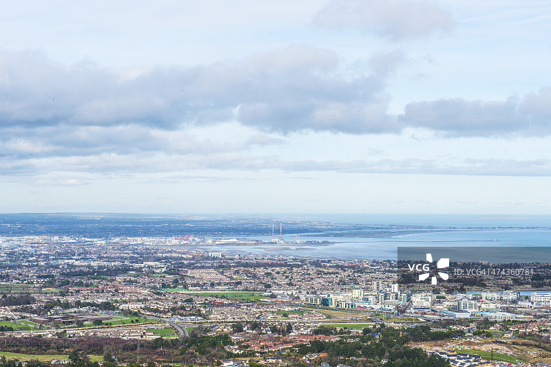 都柏林市南侧都柏林湾图片素材