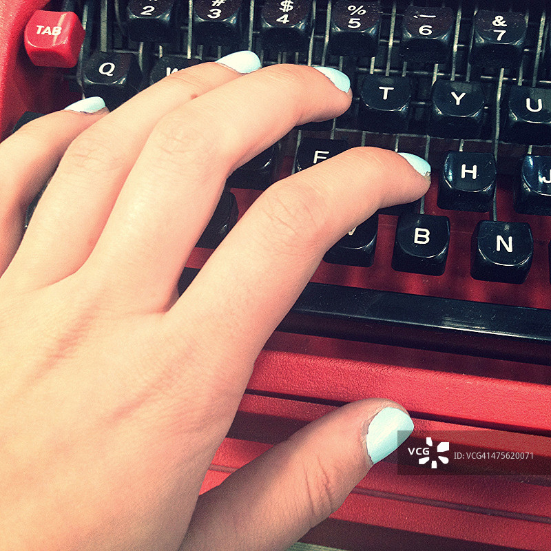 彩色美甲图片素材