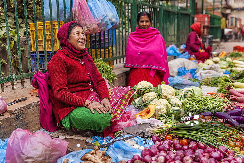 尼泊尔加德满都的印度街头摊贩图片素材