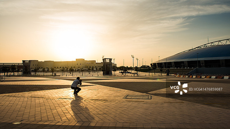 多哈的黄昏摄影师，卡塔尔，中东图片素材