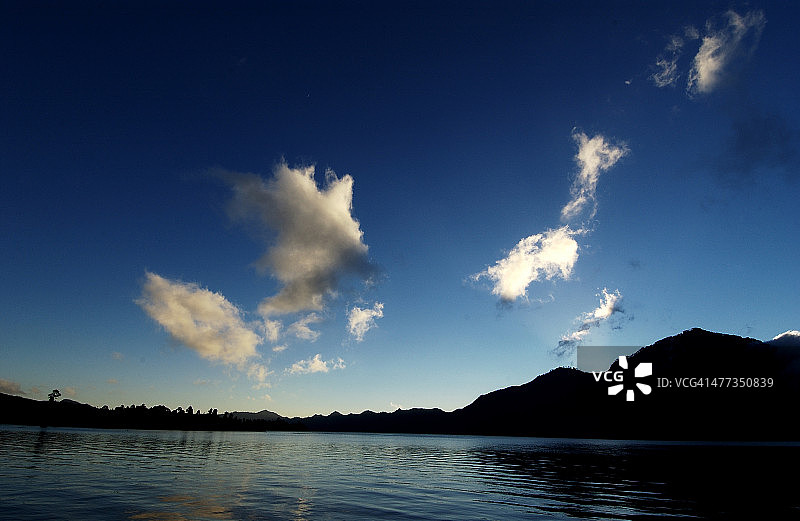 巴厘岛巴图尔湖图片素材