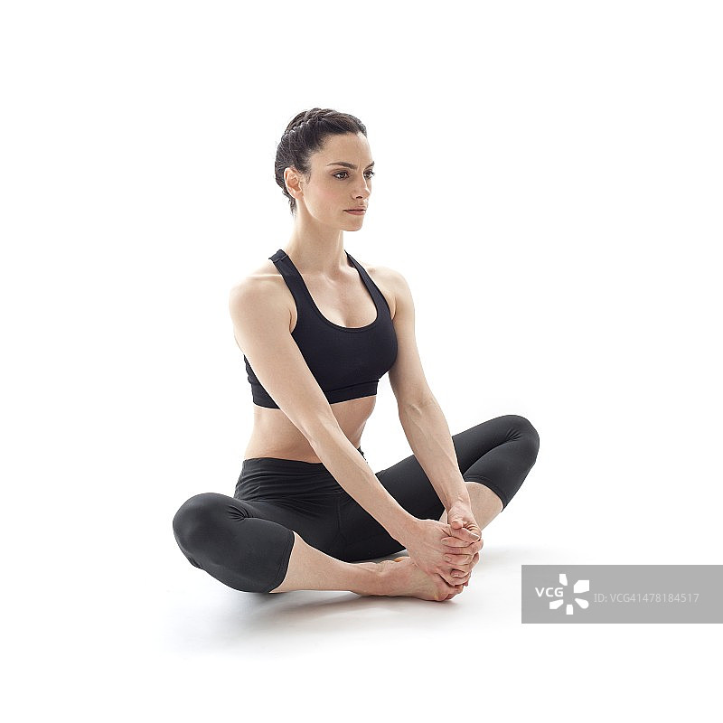 女人练习瑜伽图片素材