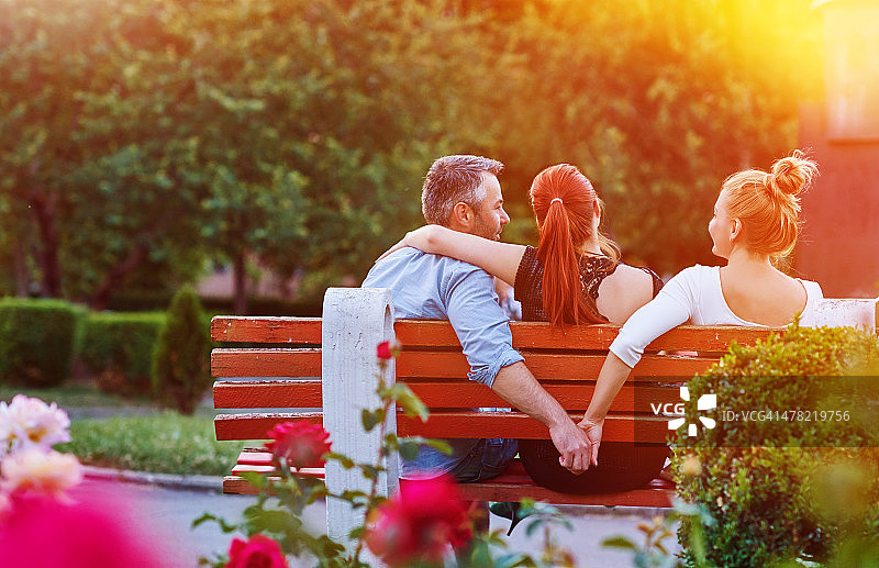 不忠与谎言图片素材