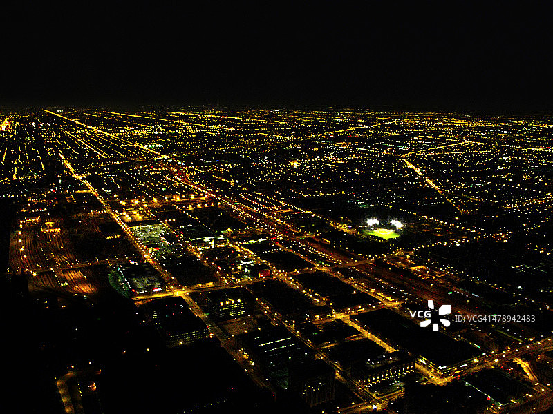 灯火通明，大城市!图片素材