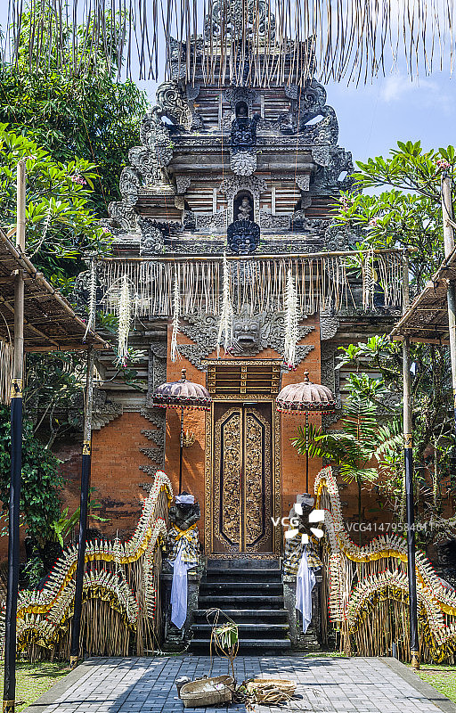 乌布皇宫的装饰大门图片素材