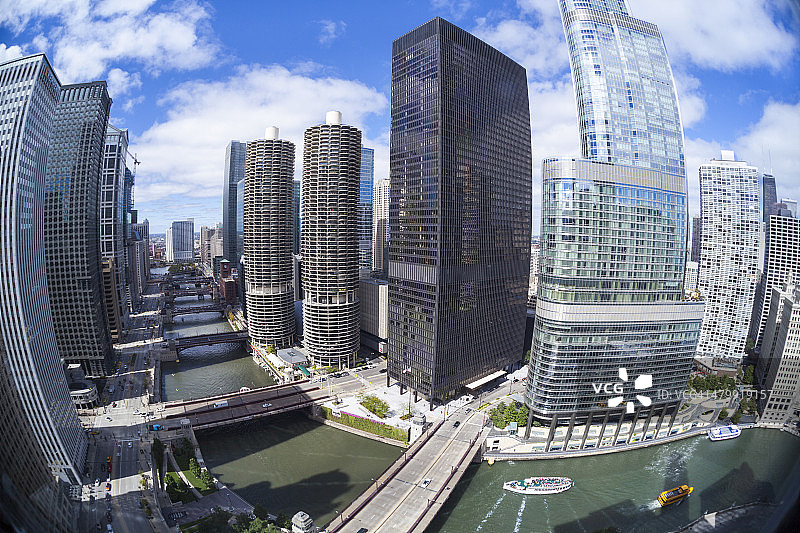 市中心西瓦克大道和芝加哥河图片素材