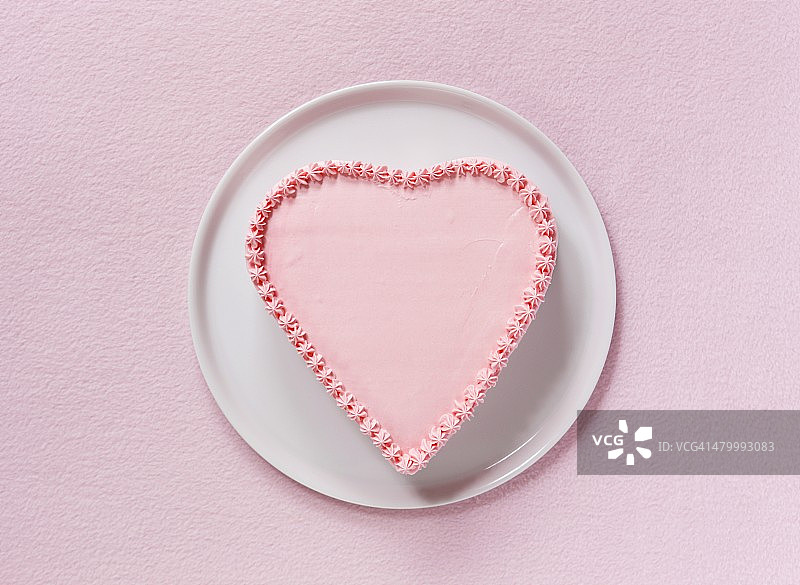 粉色心形蛋糕航拍图图片素材