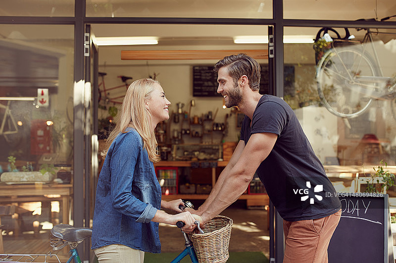 最后一名是臭鸡蛋！图片素材
