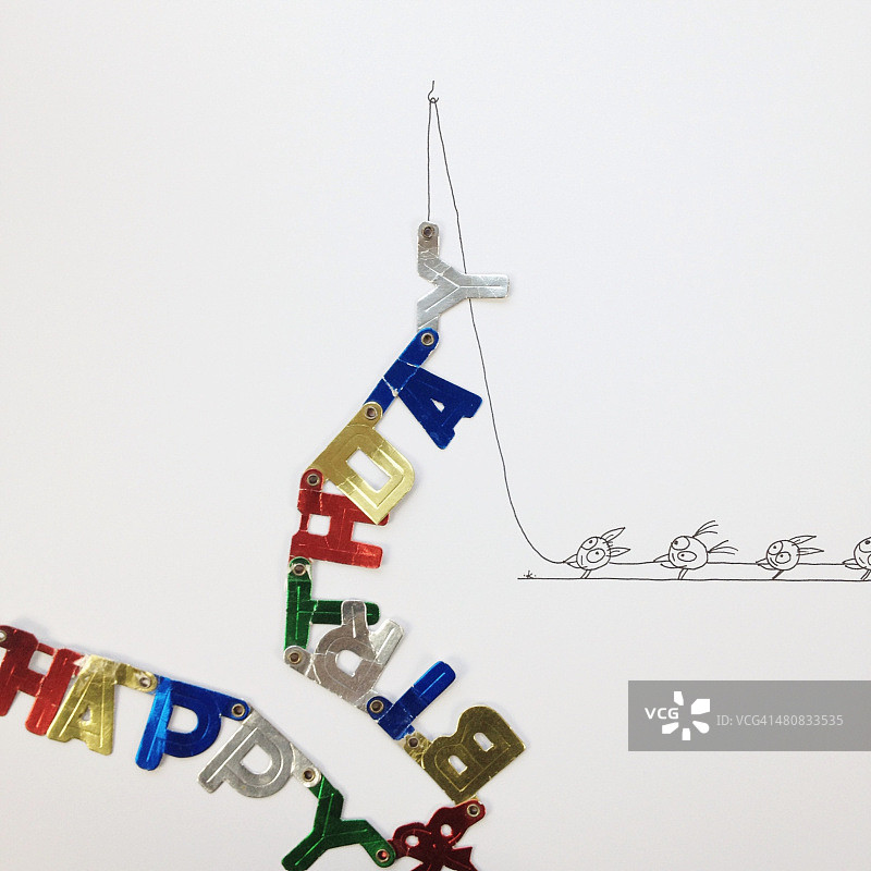 拉着生日快乐横幅的创意幻想角色图片素材