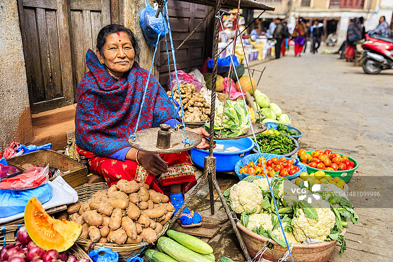 加德满都的印度街头小贩图片素材