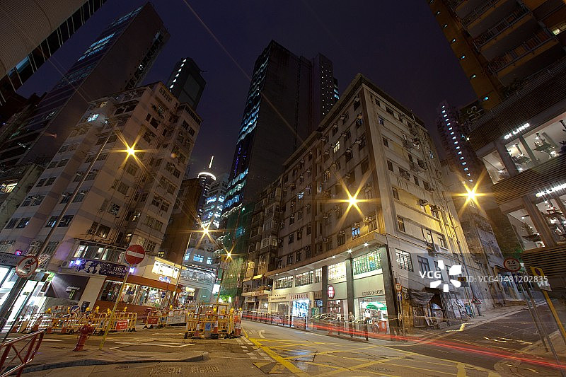灯火通明，大城市!图片素材