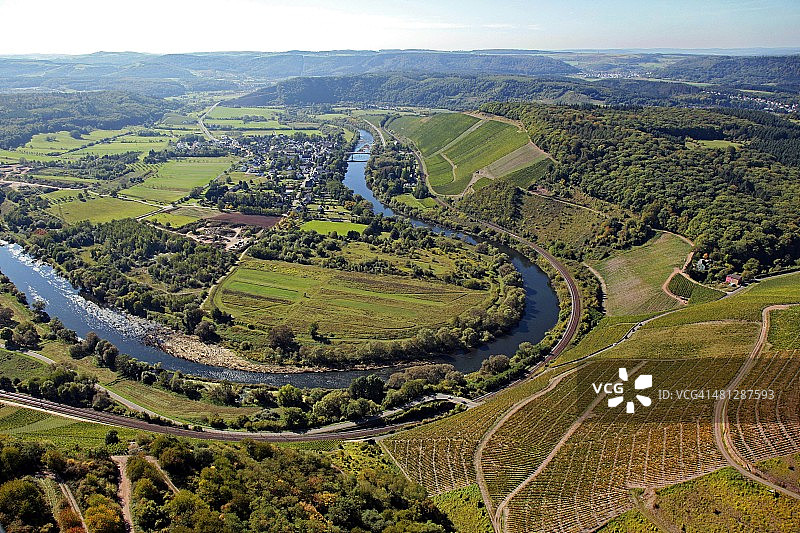 德国坎泽姆附近的萨尔河谷图片素材