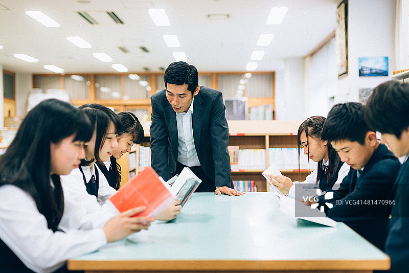 学校图书馆阅读工作坊图片素材