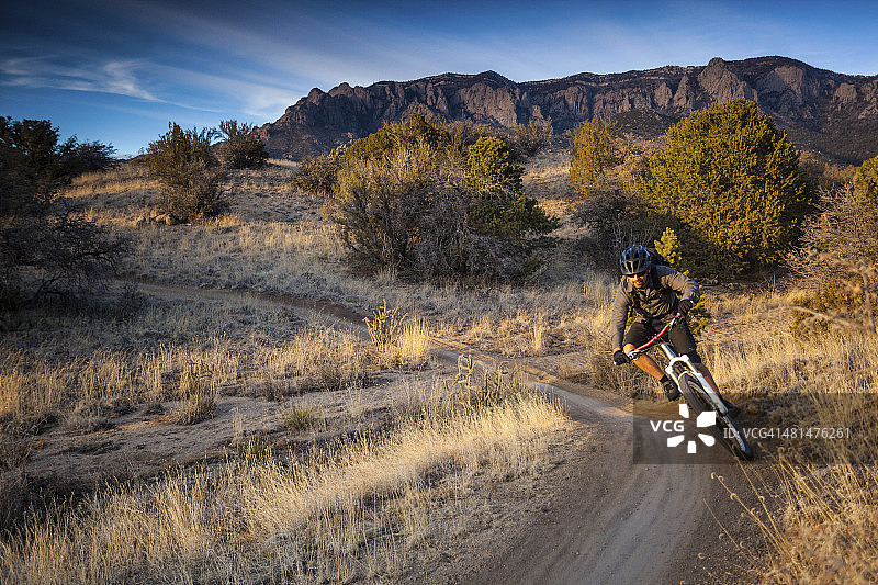 山地自行车景观图片素材