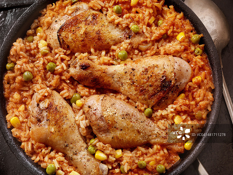 蔬菜番茄米饭焖鸡图片素材