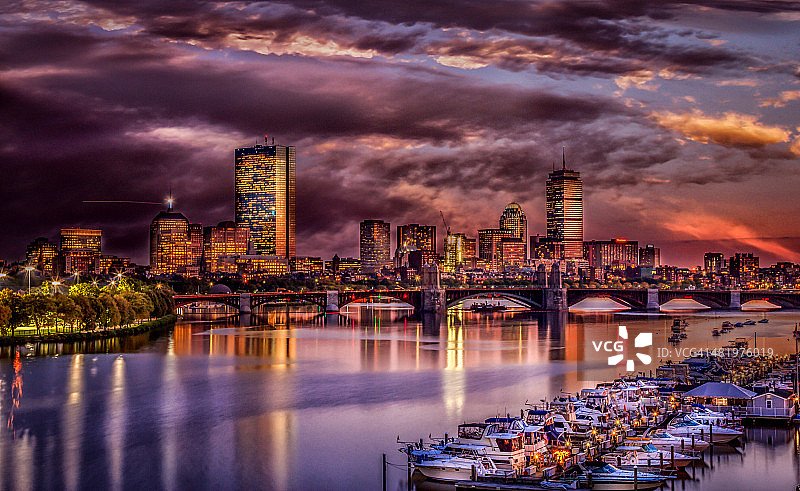 多云的波士顿天际线图片素材